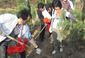 2009年威海店植樹活動(dòng)